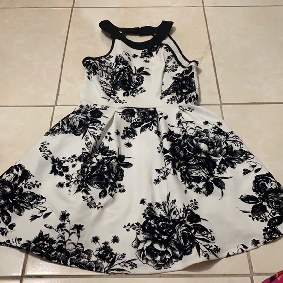 Crystal Doll Dresses & Skirts - Black and white Floral Dress